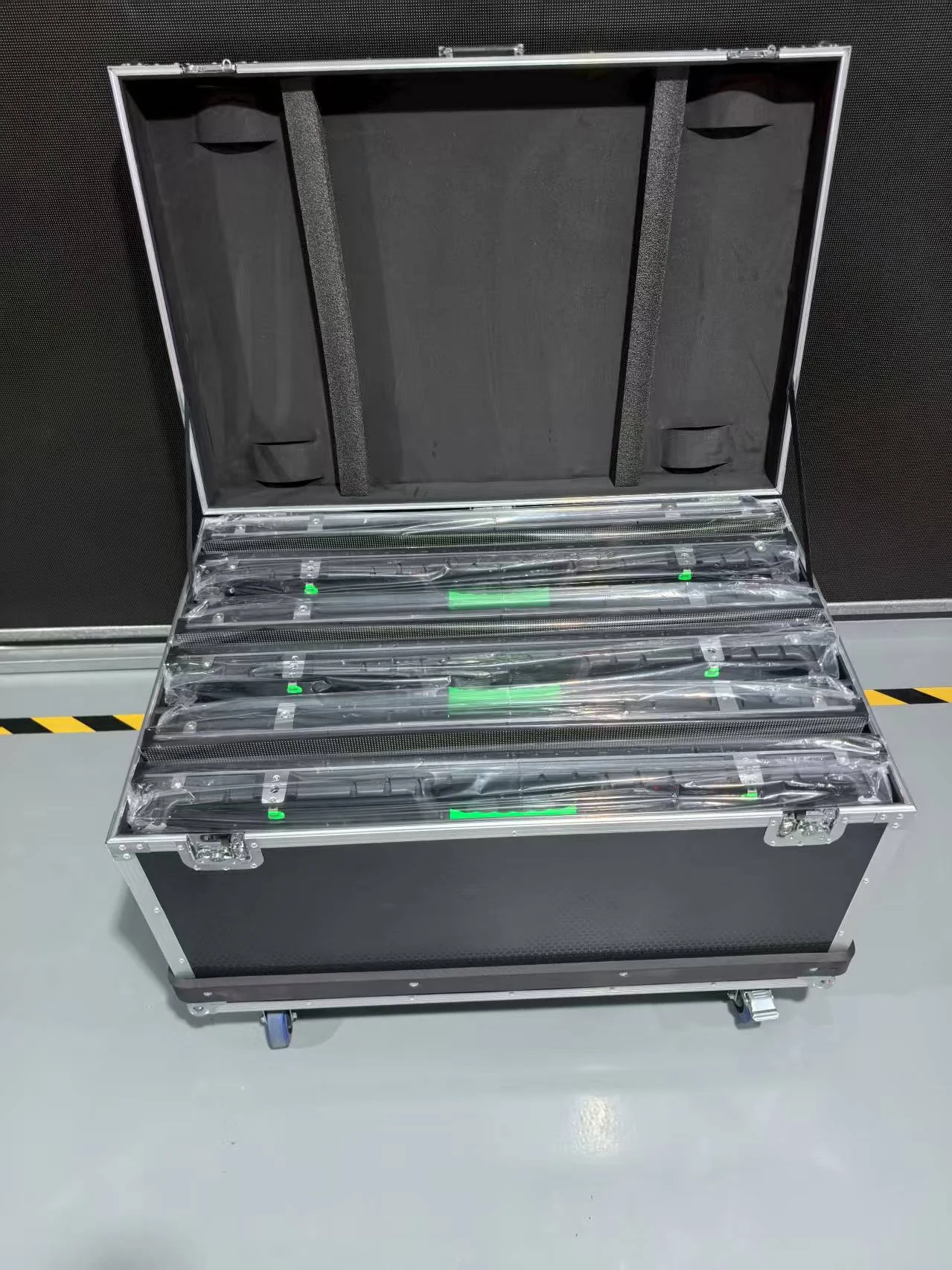 TOPSTAR rental LED display packed flight case detail